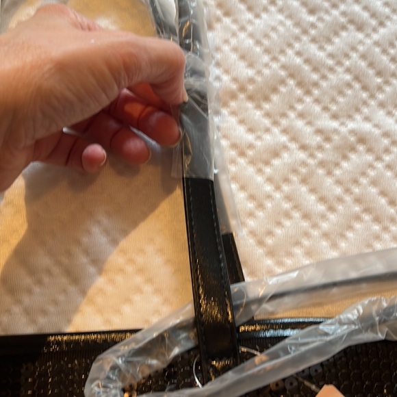 NWT Victoria’s Secret large sequin tote bag with matching accessory bag - Picture 10 of 13